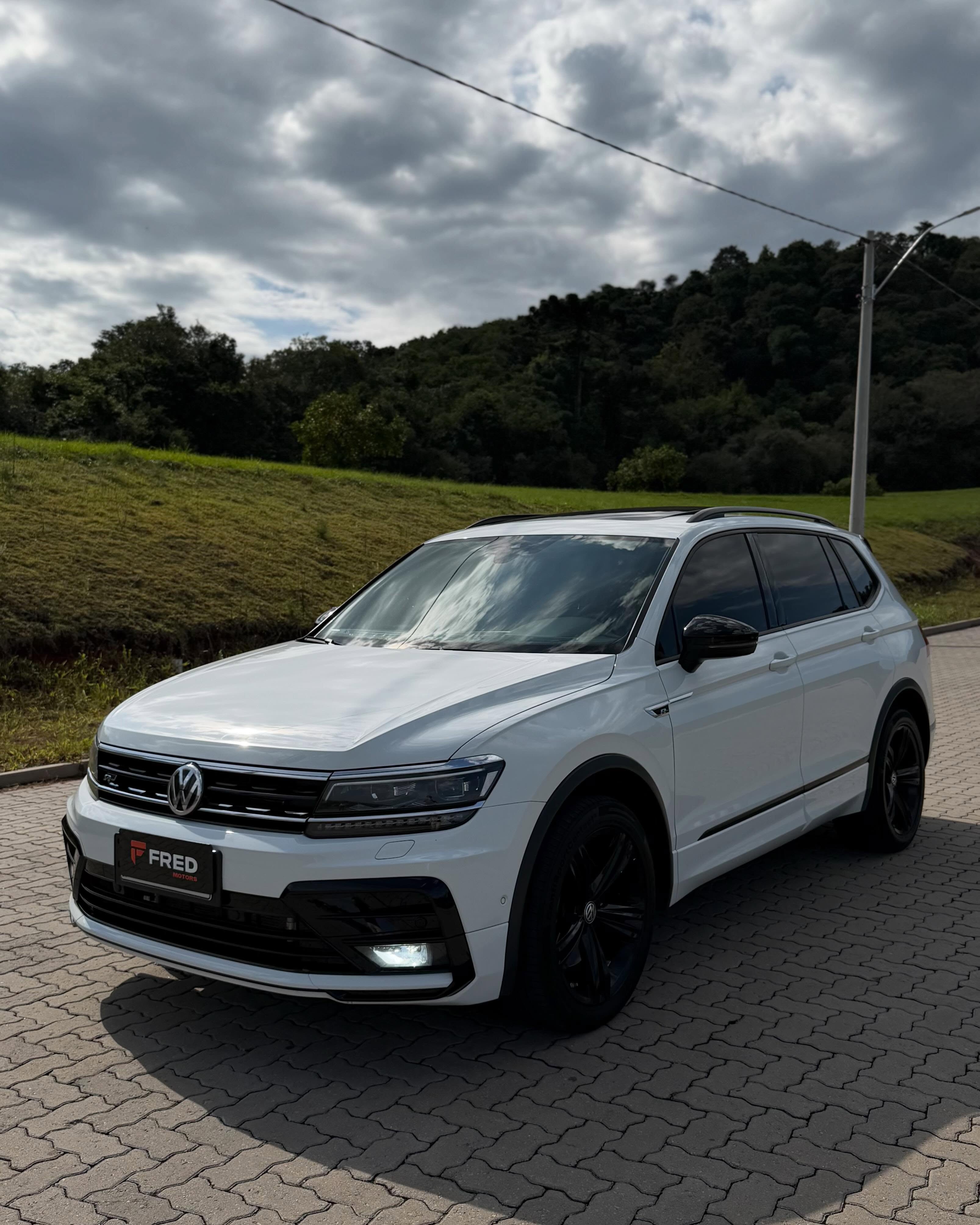 VOLKSWAGEN TIGUAN R-LINE - Imagem 6