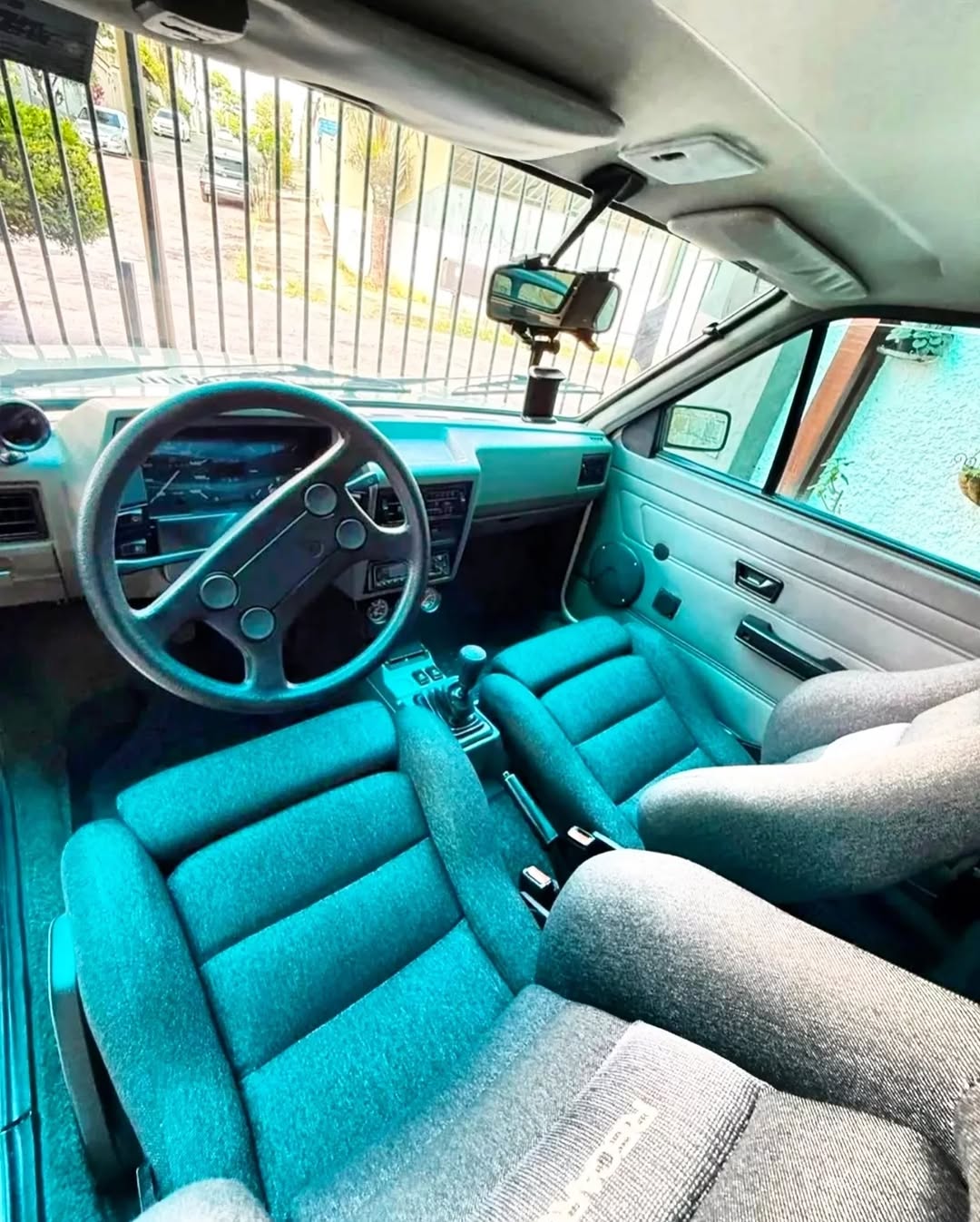 VOLKSWAGEN GOL 1000 TURBO - Imagem 4