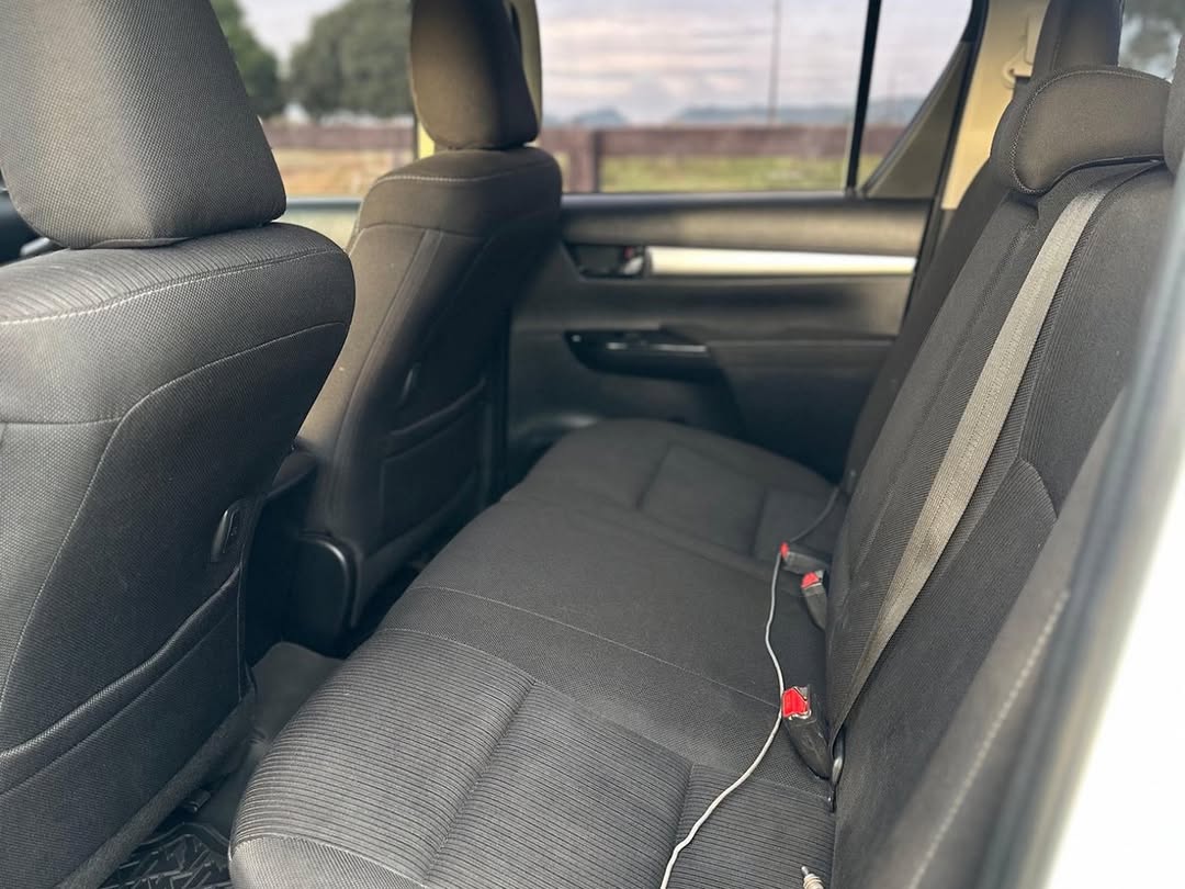 TOYOTA HILUX SR 2.8 TURBO DIESEL 4X4 AUTOMÁTICO - Imagem 8