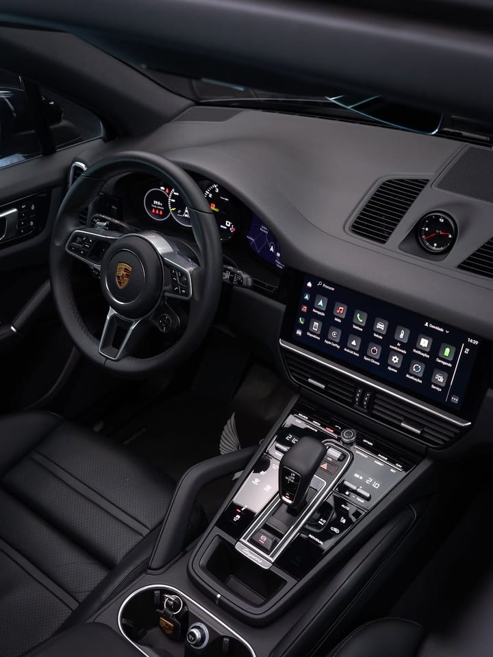 PORSCHE CAYENNE E-HYBRID PLATINUM EDITION