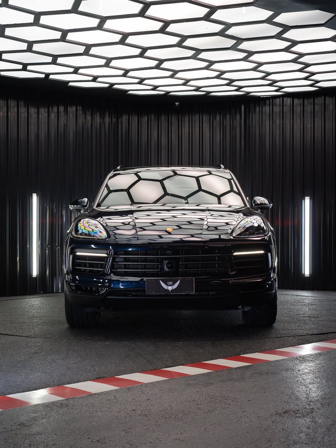 PORSCHE CAYENNE E-HYBRID PLATINUM EDITION - Imagem 2