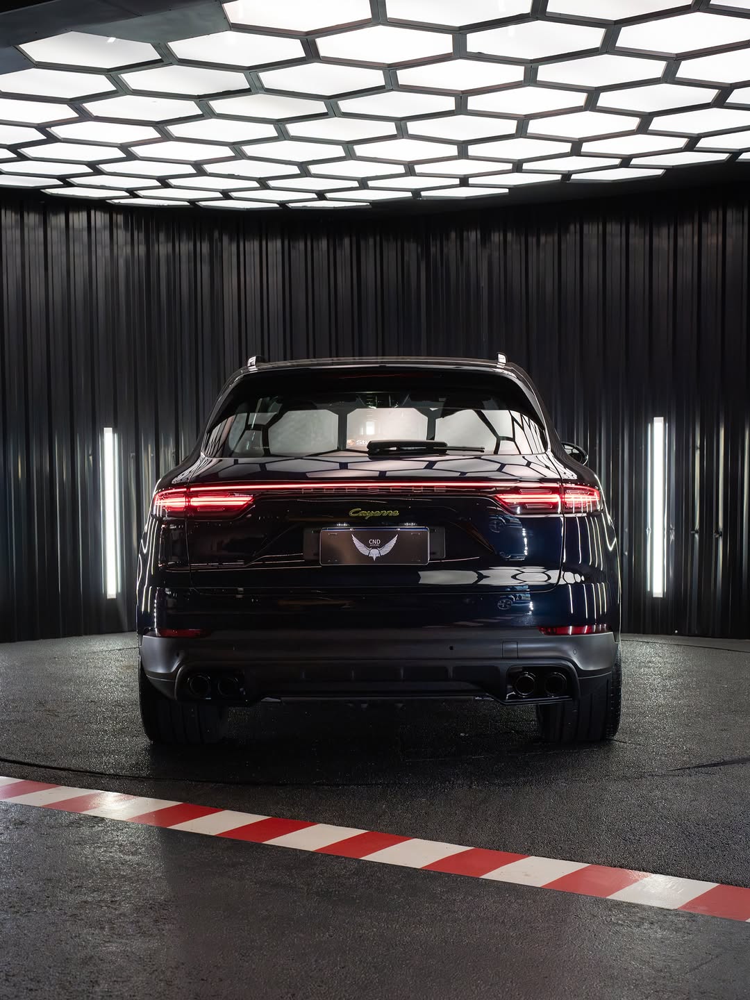PORSCHE CAYENNE E-HYBRID PLATINUM EDITION - Imagem 20