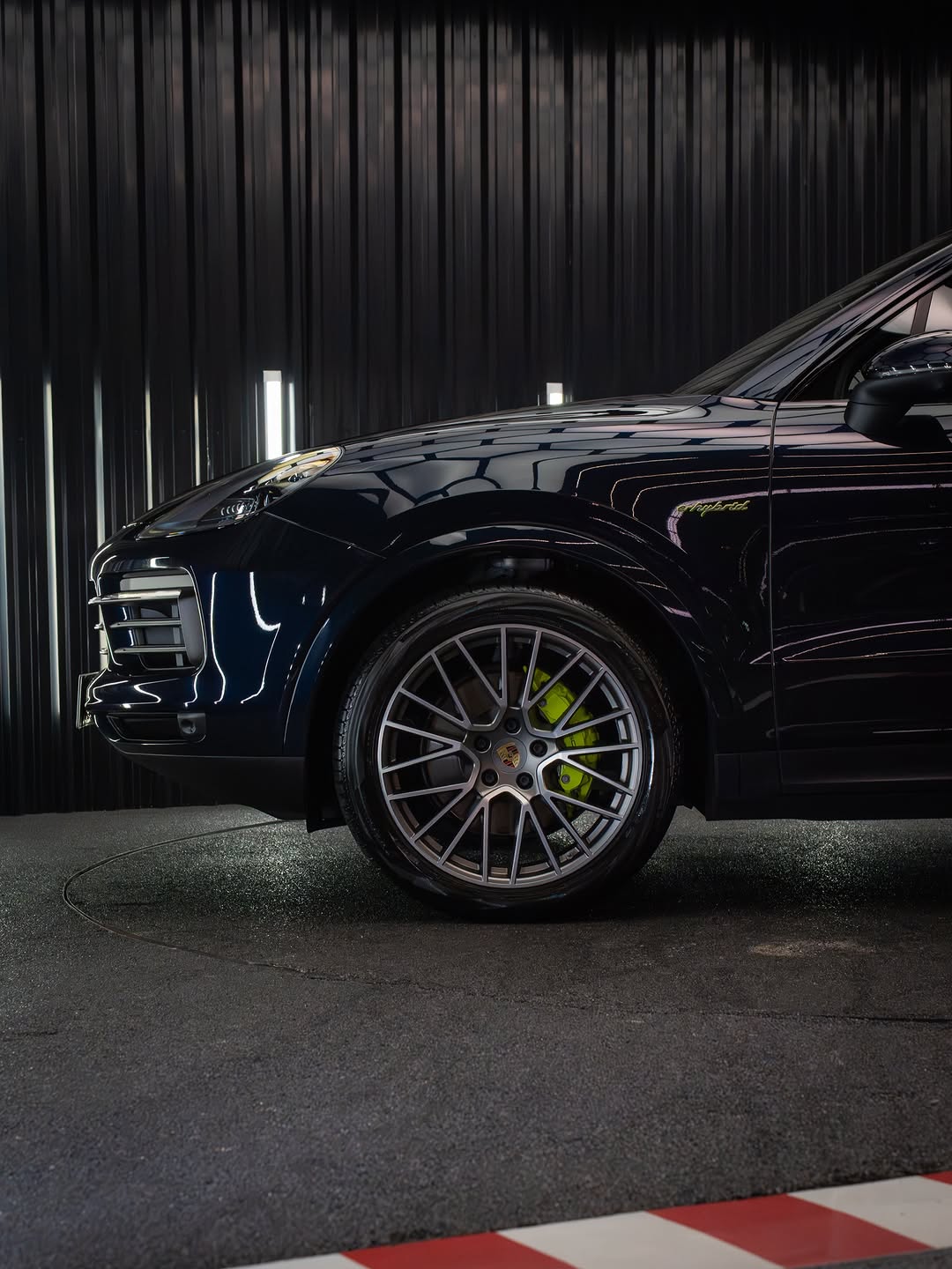 PORSCHE CAYENNE E-HYBRID PLATINUM EDITION - Imagem 8