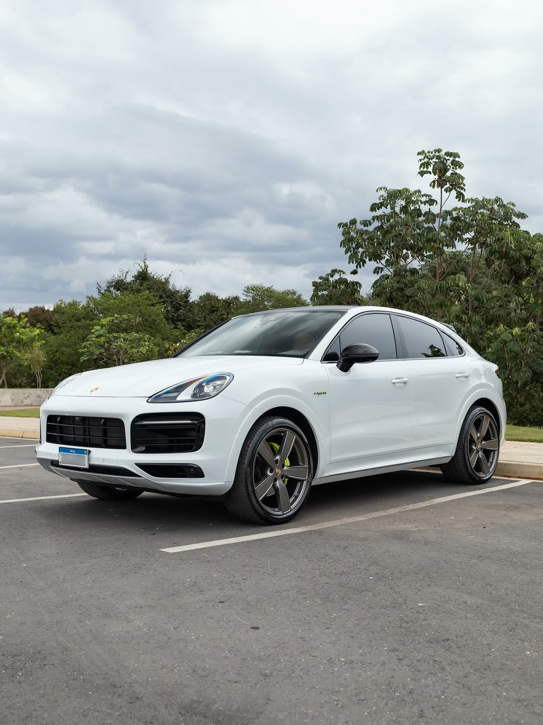 PORSCHE CAYENNE E-HYBRID COUPÉ PLATINUM EDITION - Imagem 3