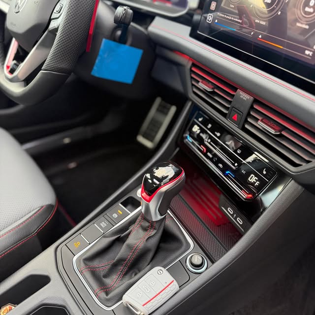 VOLKSWAGEN JETTA GLI - Imagem 7