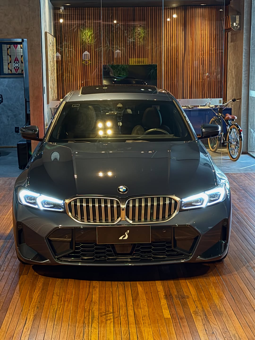 BMW 320 M SPORT - Imagem 12