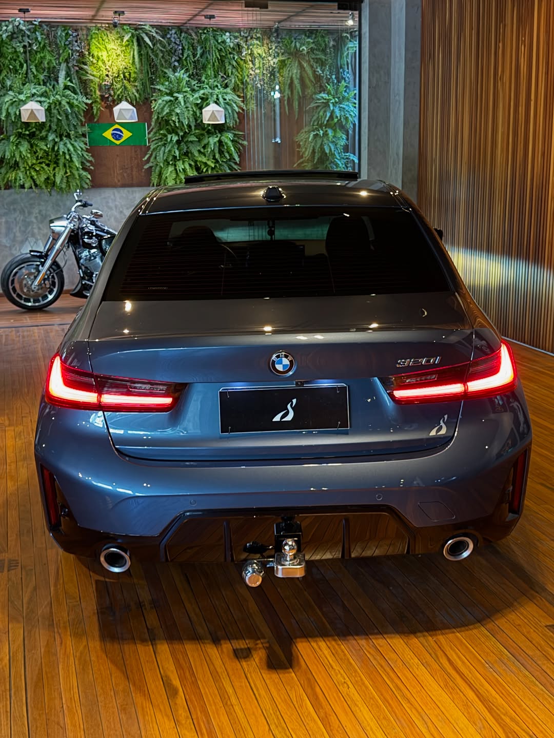 BMW 320 M SPORT - Imagem 13