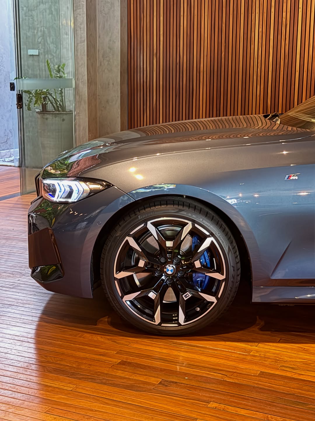BMW 320 M SPORT - Imagem 5