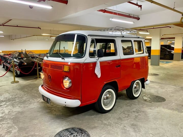VOLKSWAGEN KOMBI
