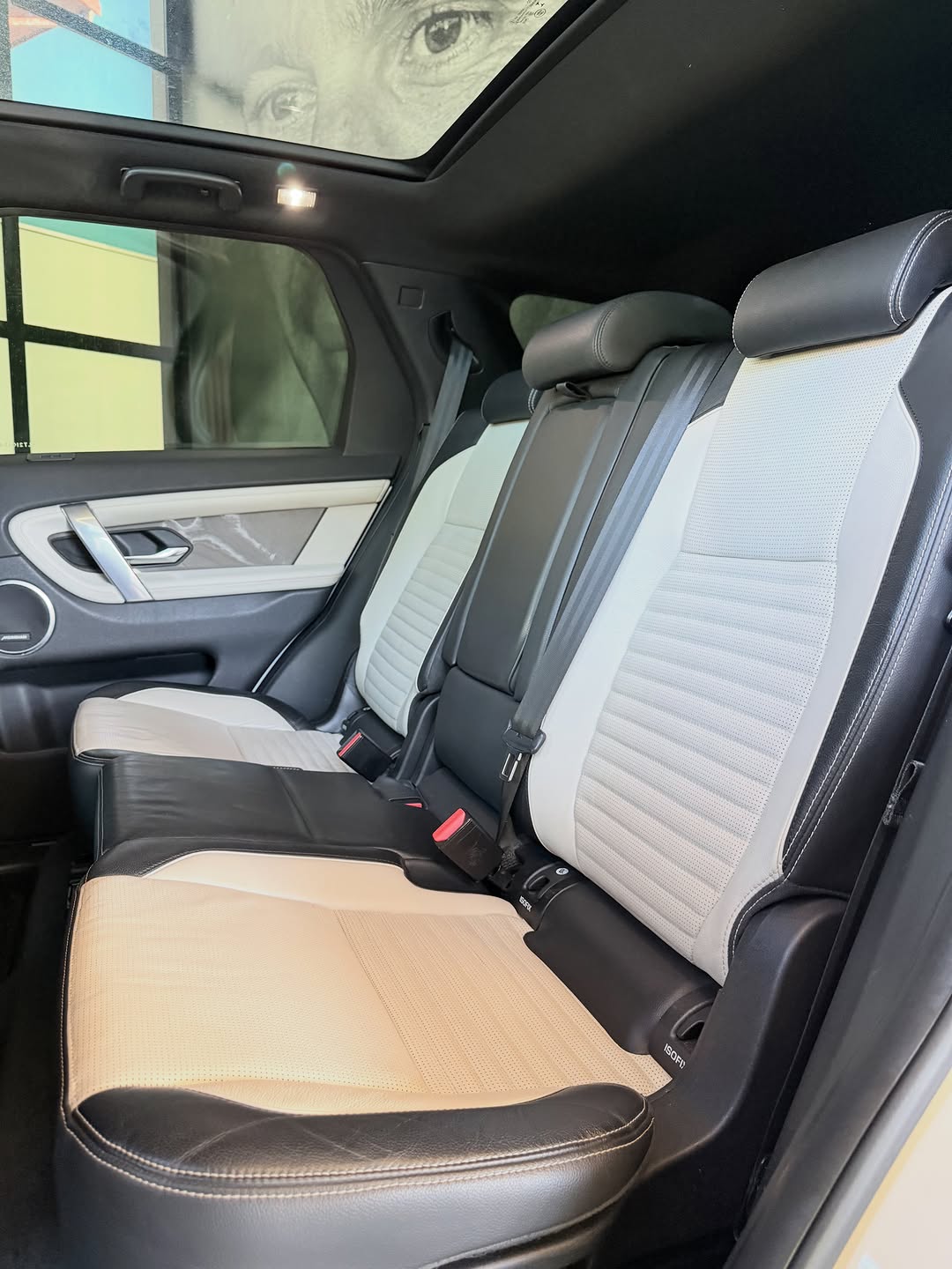 LAND ROVER DISCOVERY SPORT R-DYNAMIC SE AUT - Imagem 15