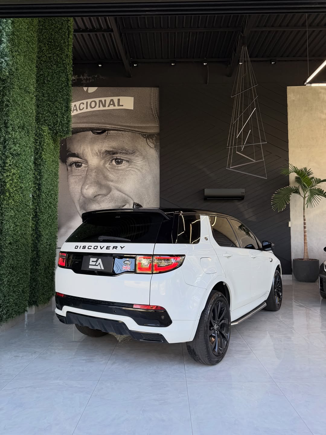 LAND ROVER DISCOVERY SPORT R-DYNAMIC SE AUT - Imagem 17