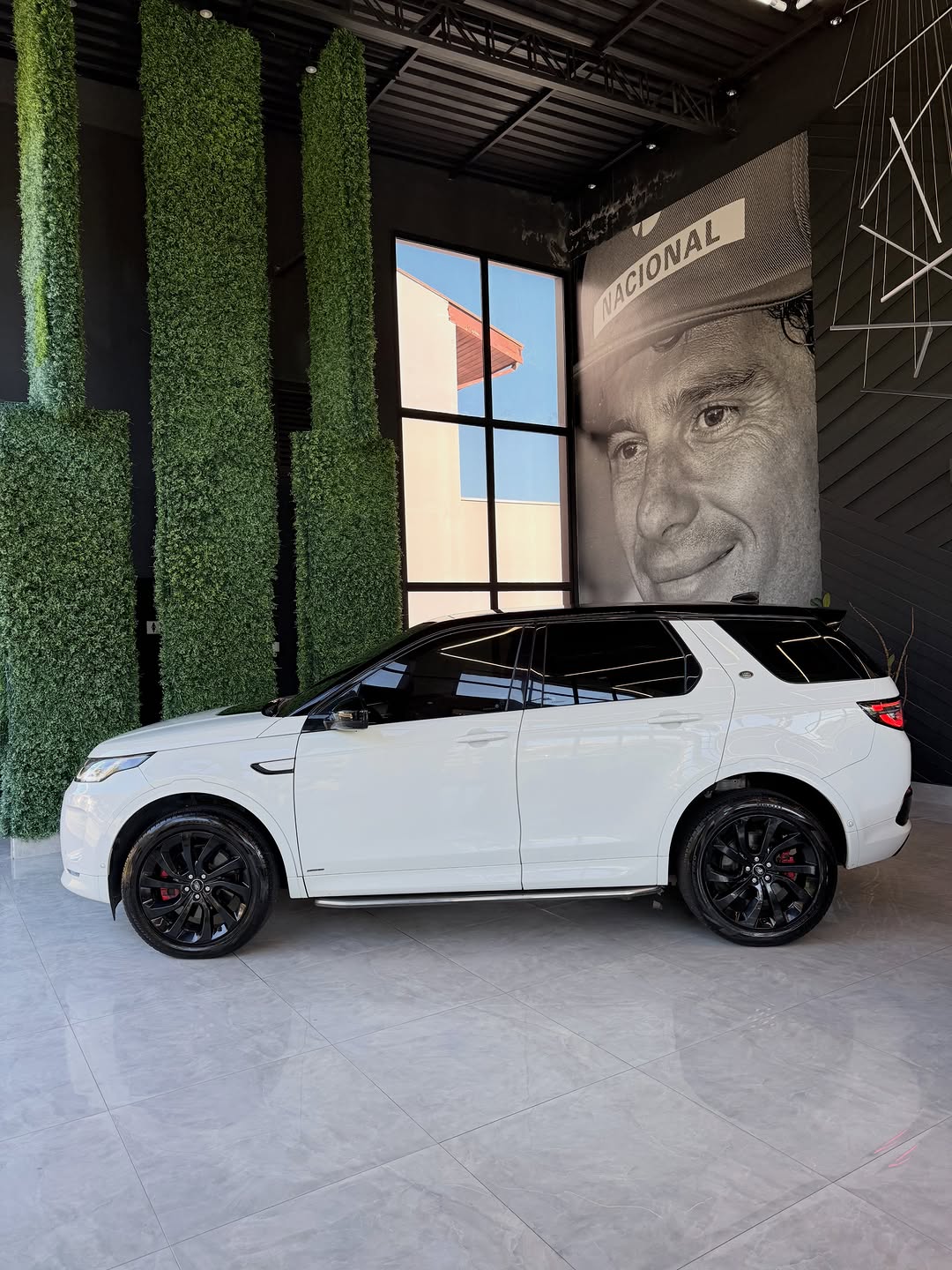 LAND ROVER DISCOVERY SPORT R-DYNAMIC SE AUT - Imagem 5