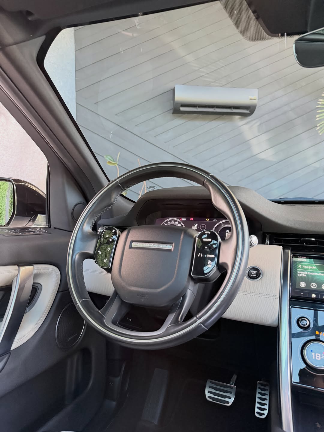 LAND ROVER DISCOVERY SPORT R-DYNAMIC SE AUT - Imagem 9