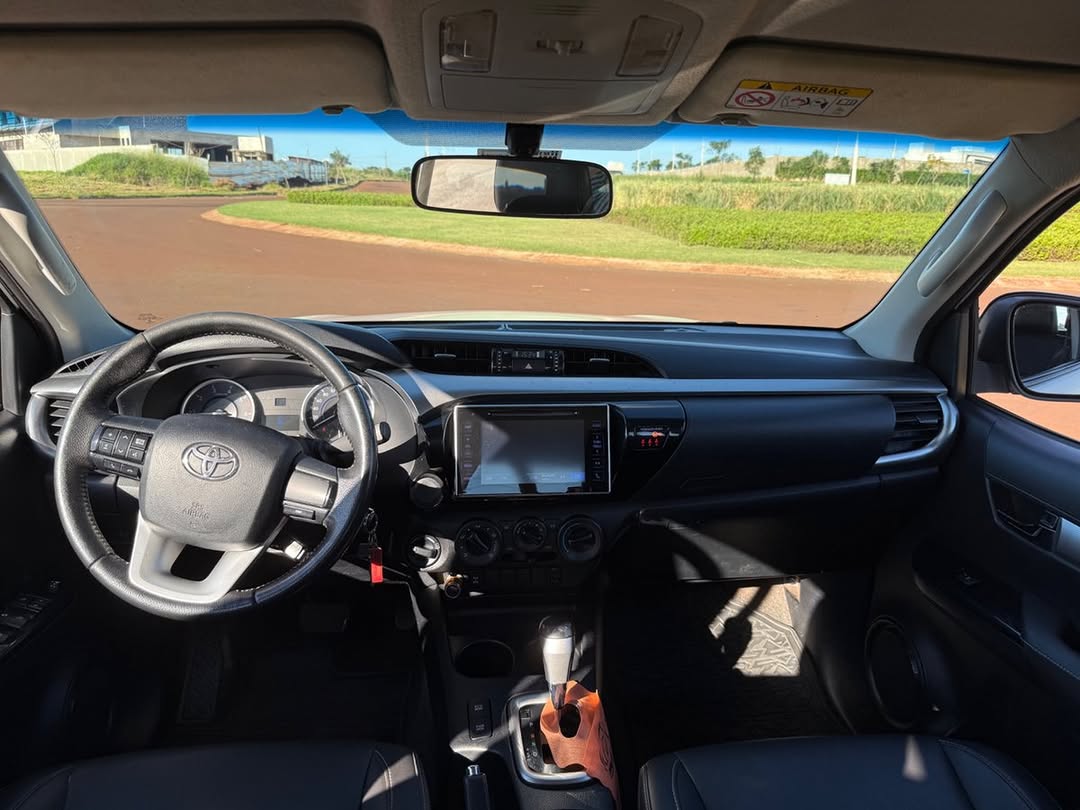 TOYOTA HILUX SR 2.8 TURBO DIESEL 4X4 AUTOMÁTICO - Imagem 5