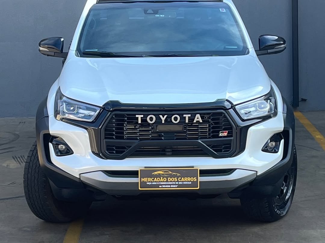 TOYOTA HILUX GR SPORT - Imagem 2