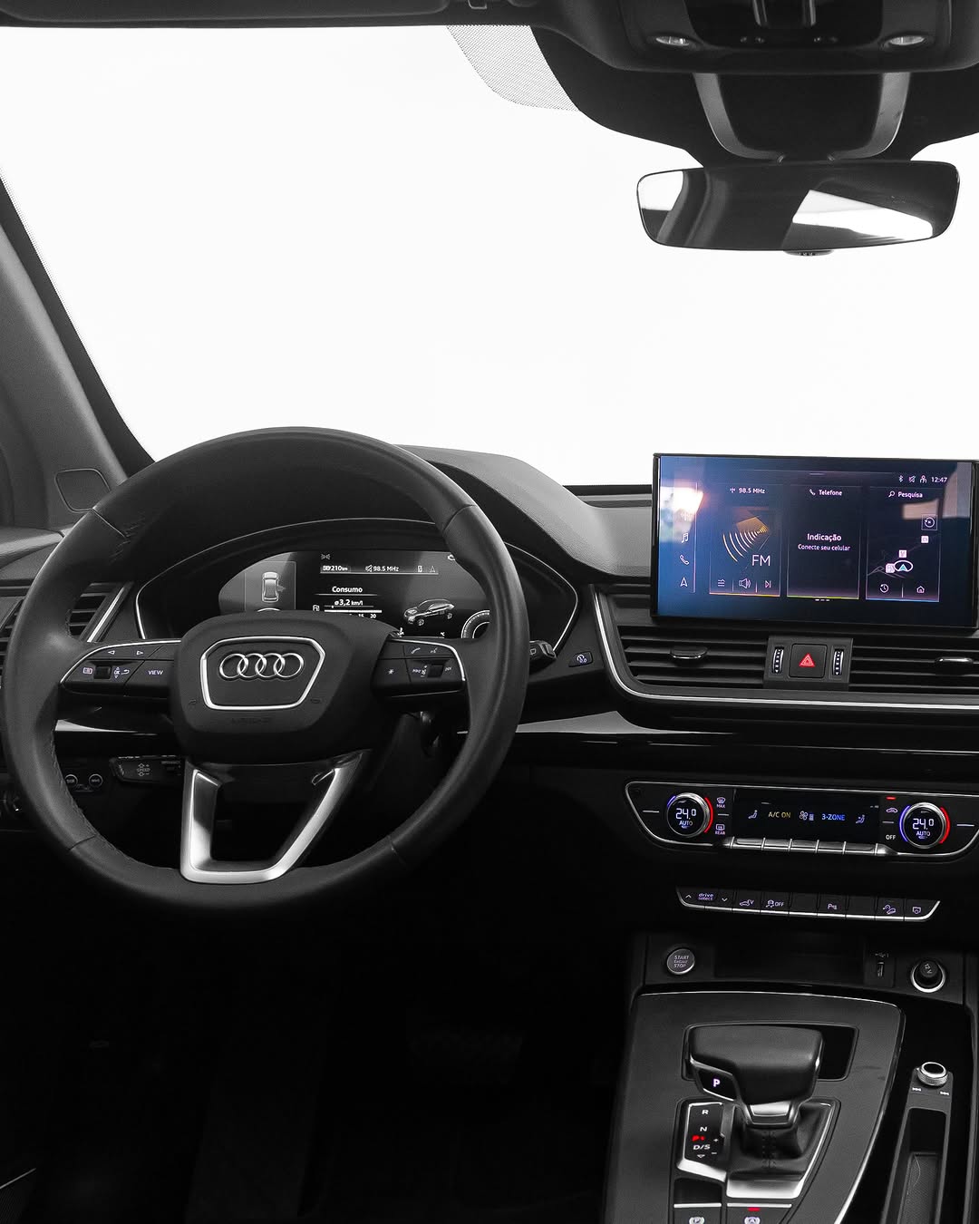 AUDI Q5 S-LINE PERFORMANCE BLACK PHEV - Imagem 3