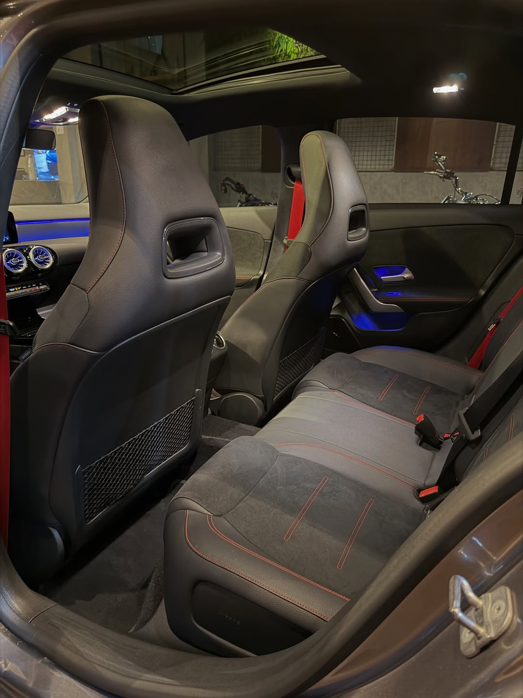 MERCEDES-BENZ A45S AMG - Imagem 14