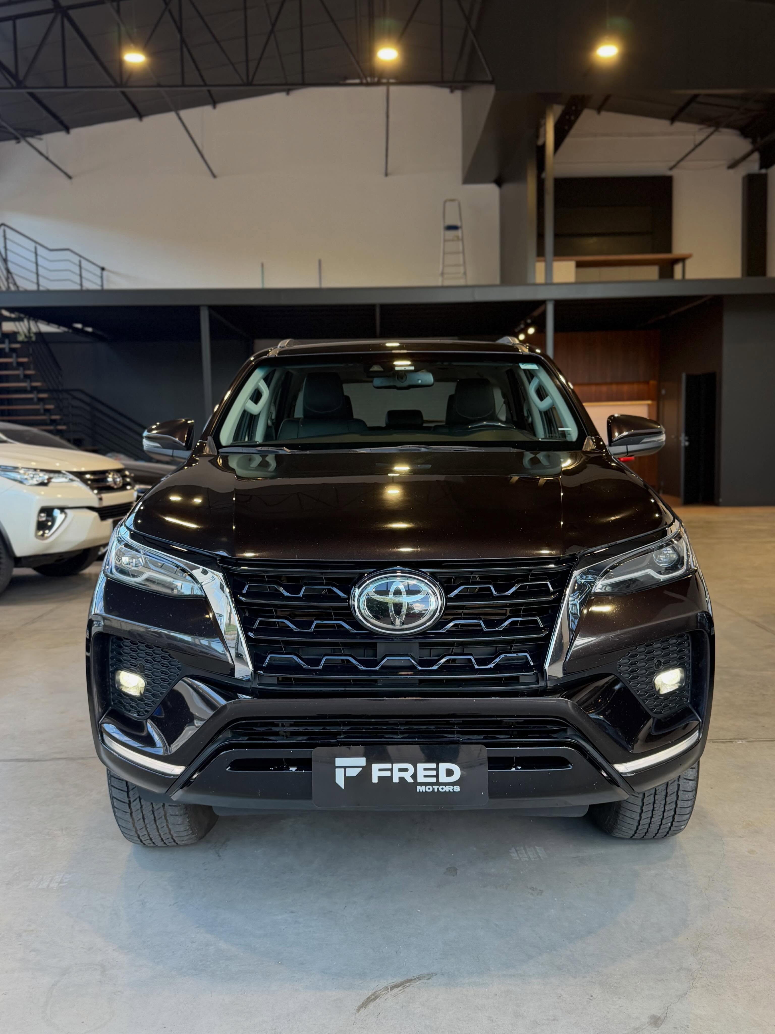 TOYOTA HILUX SW4 SRX - Imagem 2
