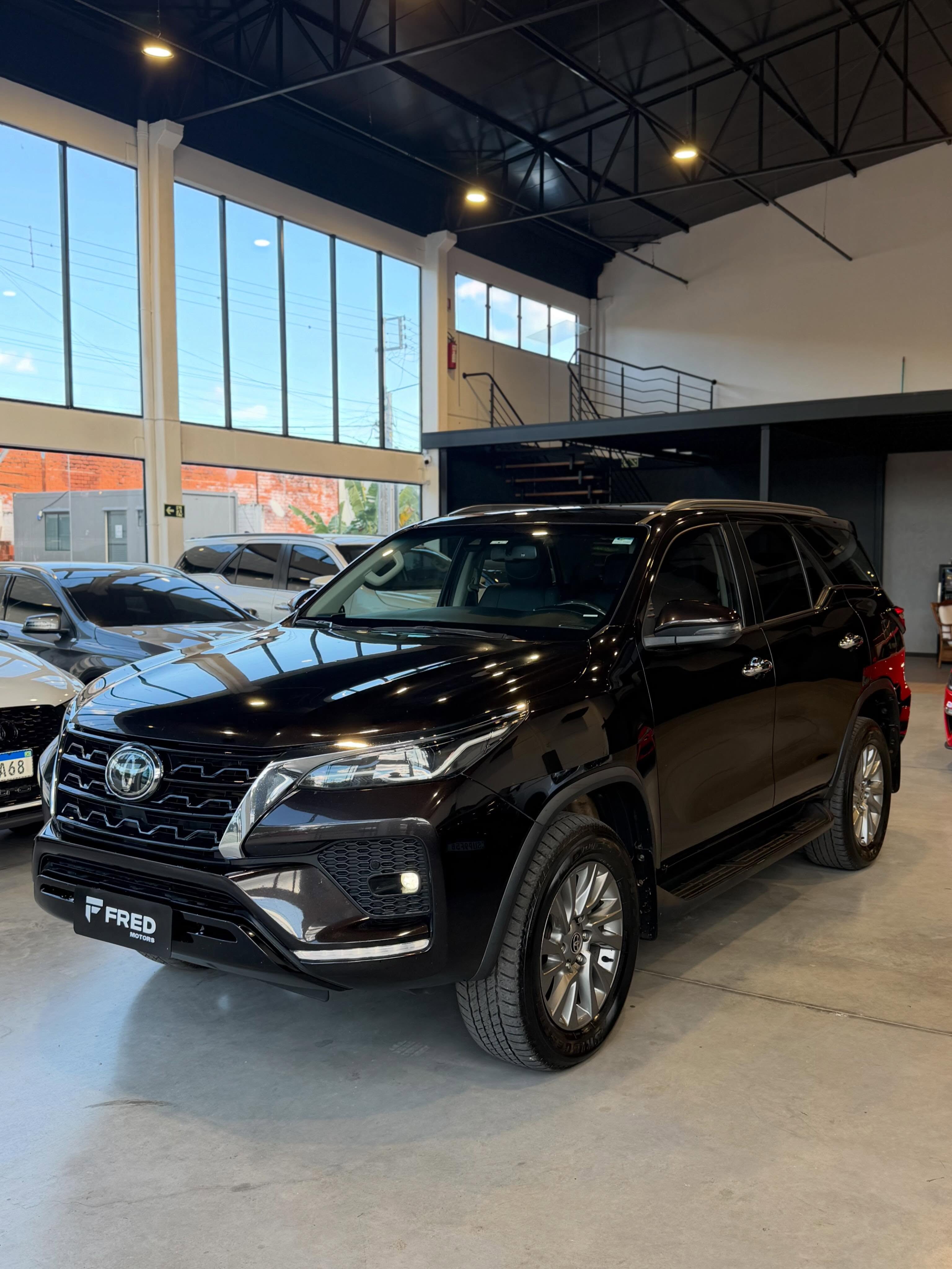 TOYOTA HILUX SW4 SRX - Imagem 4