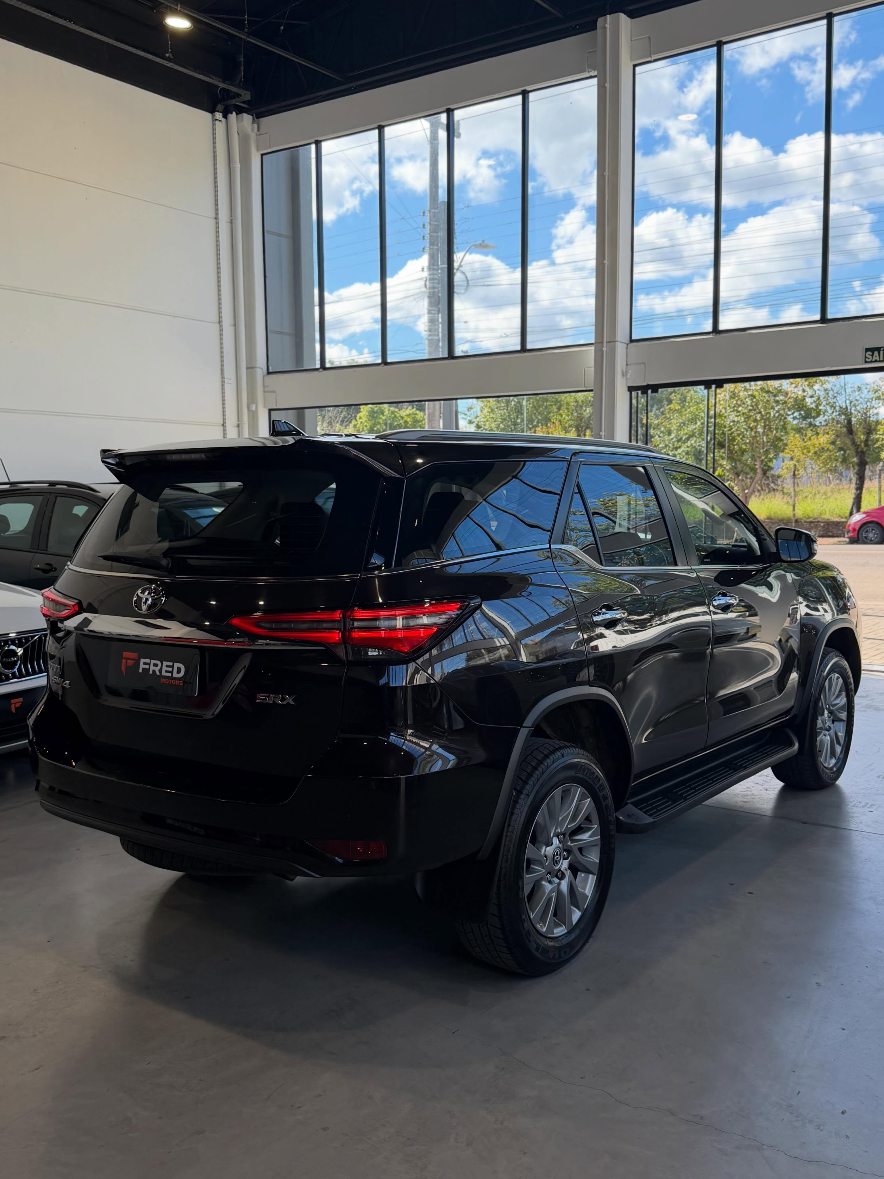 TOYOTA HILUX SW4 SRX - Imagem 9