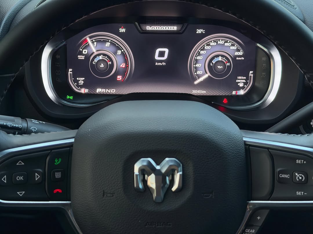 RAM 2500 NIGHT EDITION - Imagem 11