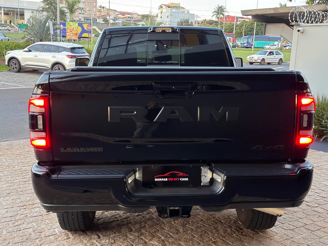 RAM 2500 NIGHT EDITION - Imagem 5