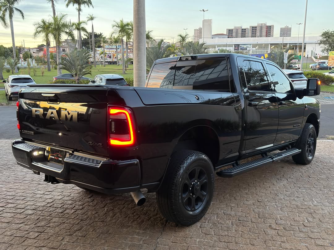 RAM 2500 NIGHT EDITION - Imagem 6
