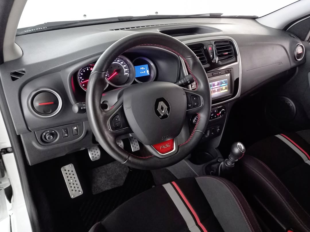 RENAULT SANDERO RS - Imagem 6