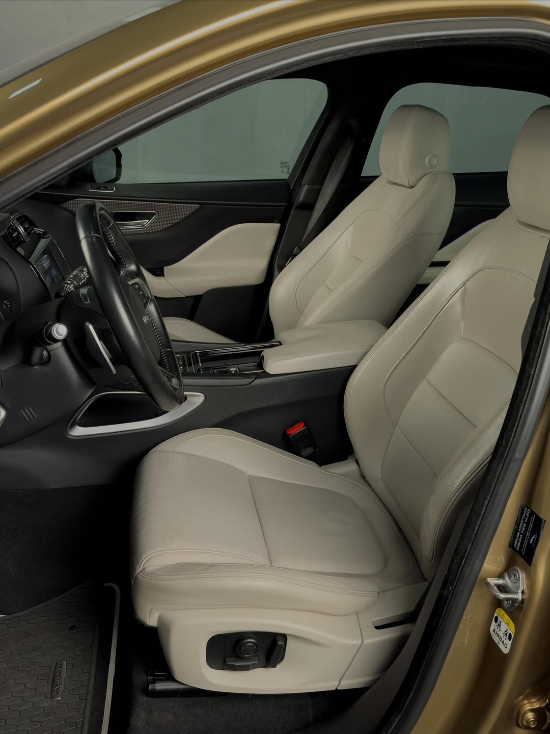 JAGUAR F-PACE FIRST EDITION - Imagem 3