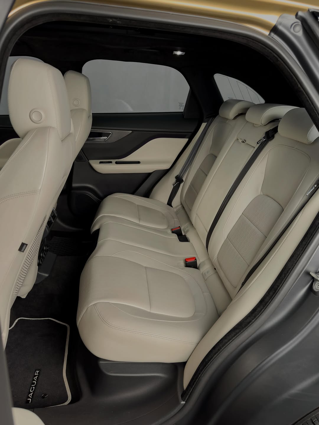 JAGUAR F-PACE FIRST EDITION - Imagem 4