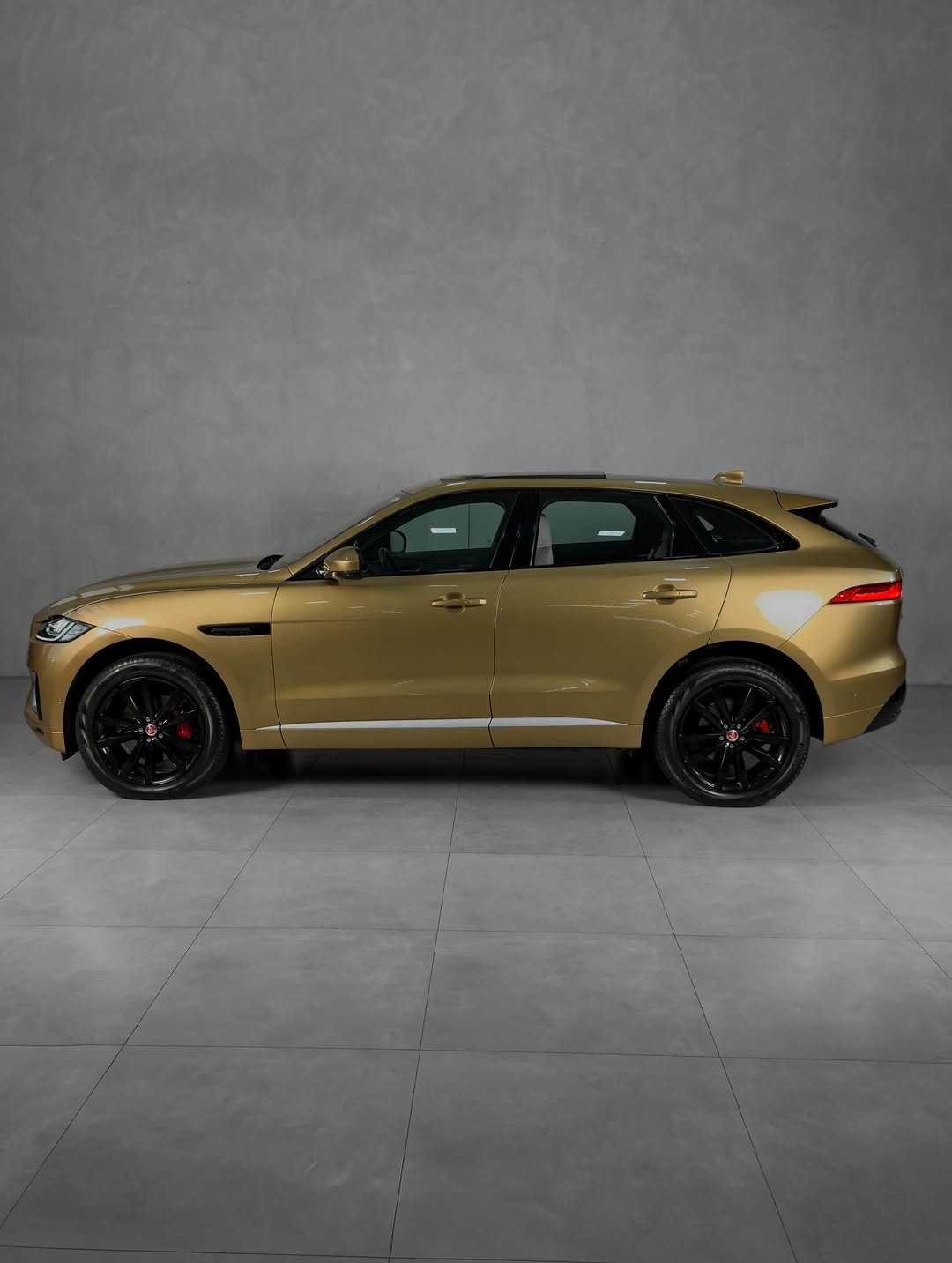 JAGUAR F-PACE FIRST EDITION - Imagem 5
