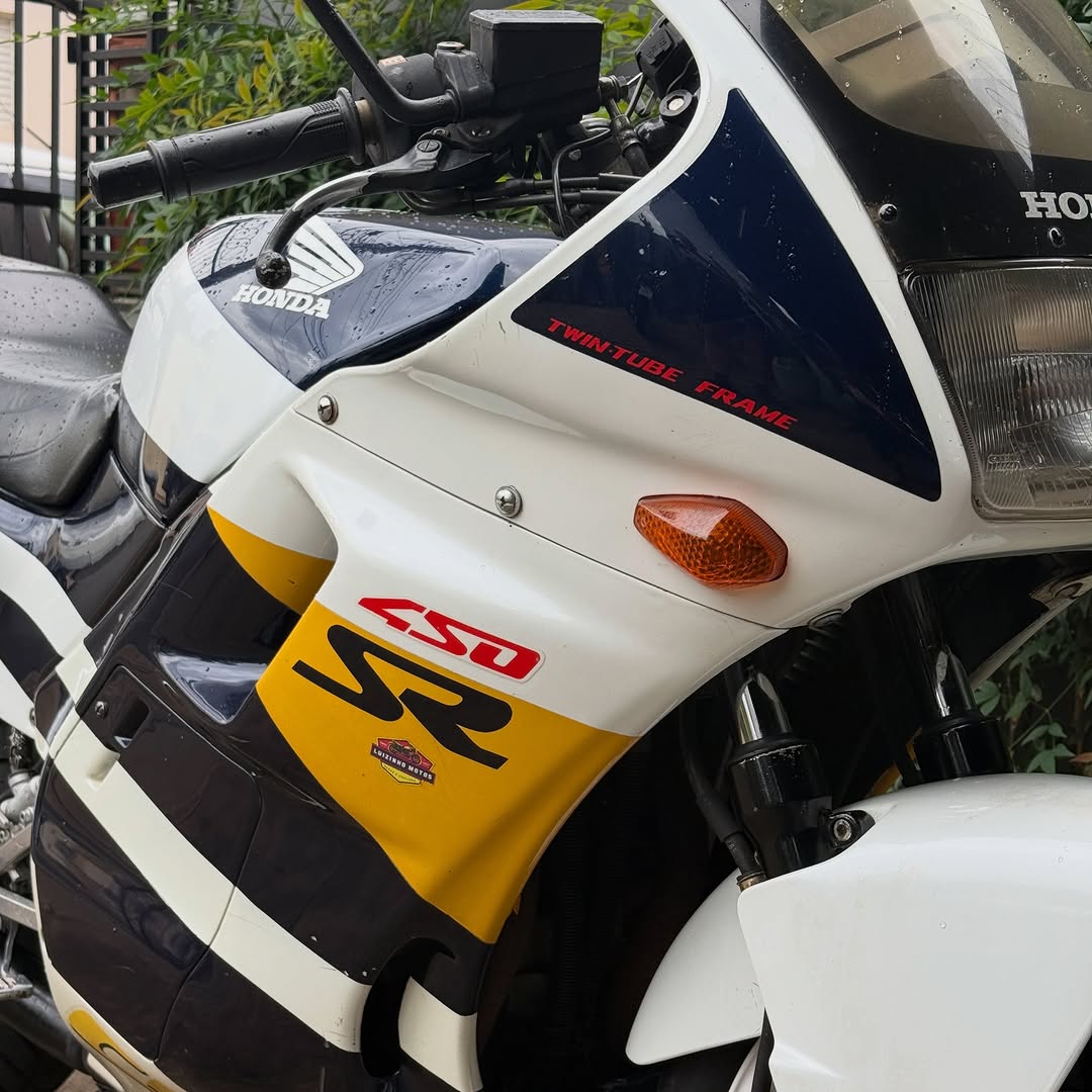 HONDA CBR 450 SR - Imagem 3