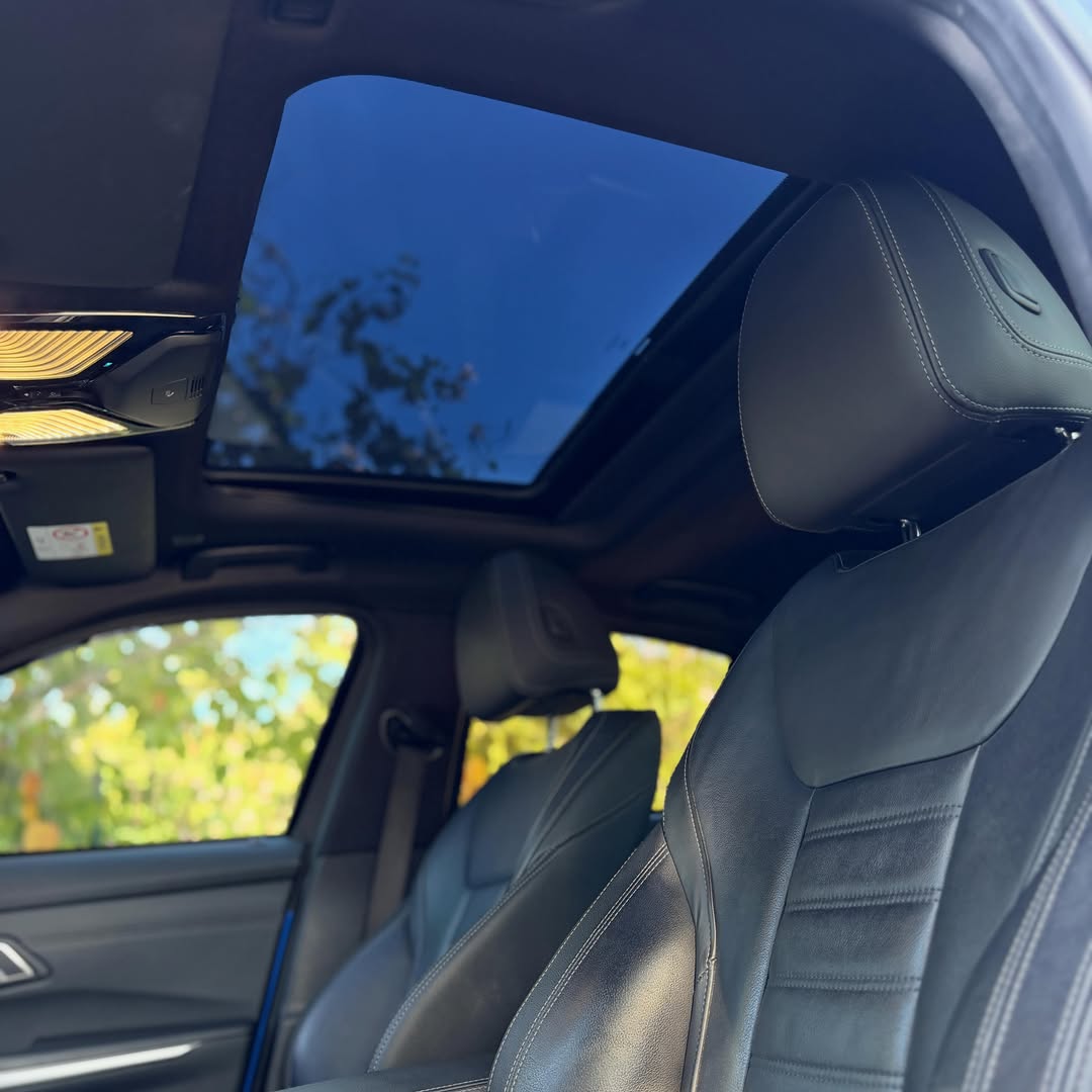 BMW 320I M-SPORT - Imagem 6