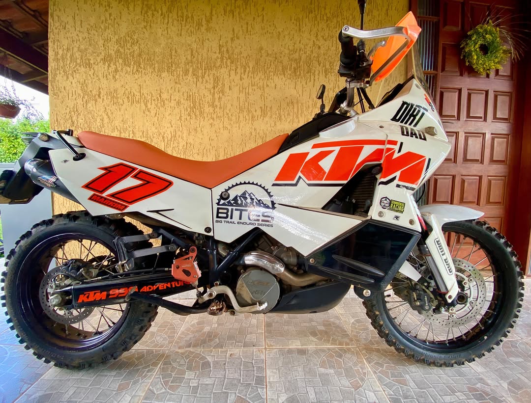 KTM 990 ADVENTURE - Imagem 1