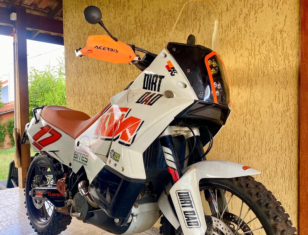 KTM 990 ADVENTURE - Imagem 2