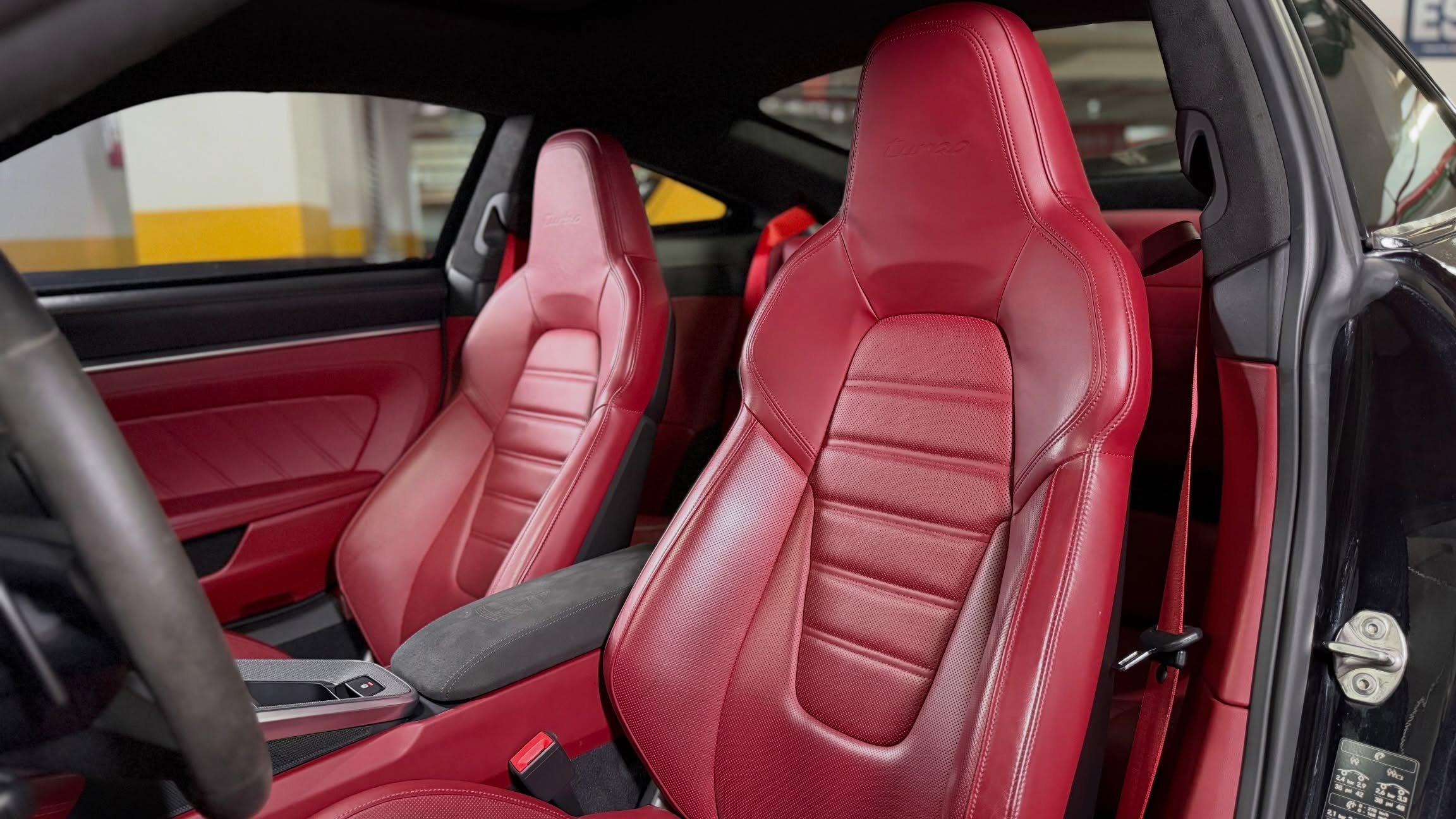 PORSCHE 911 TURBO - Imagem 11