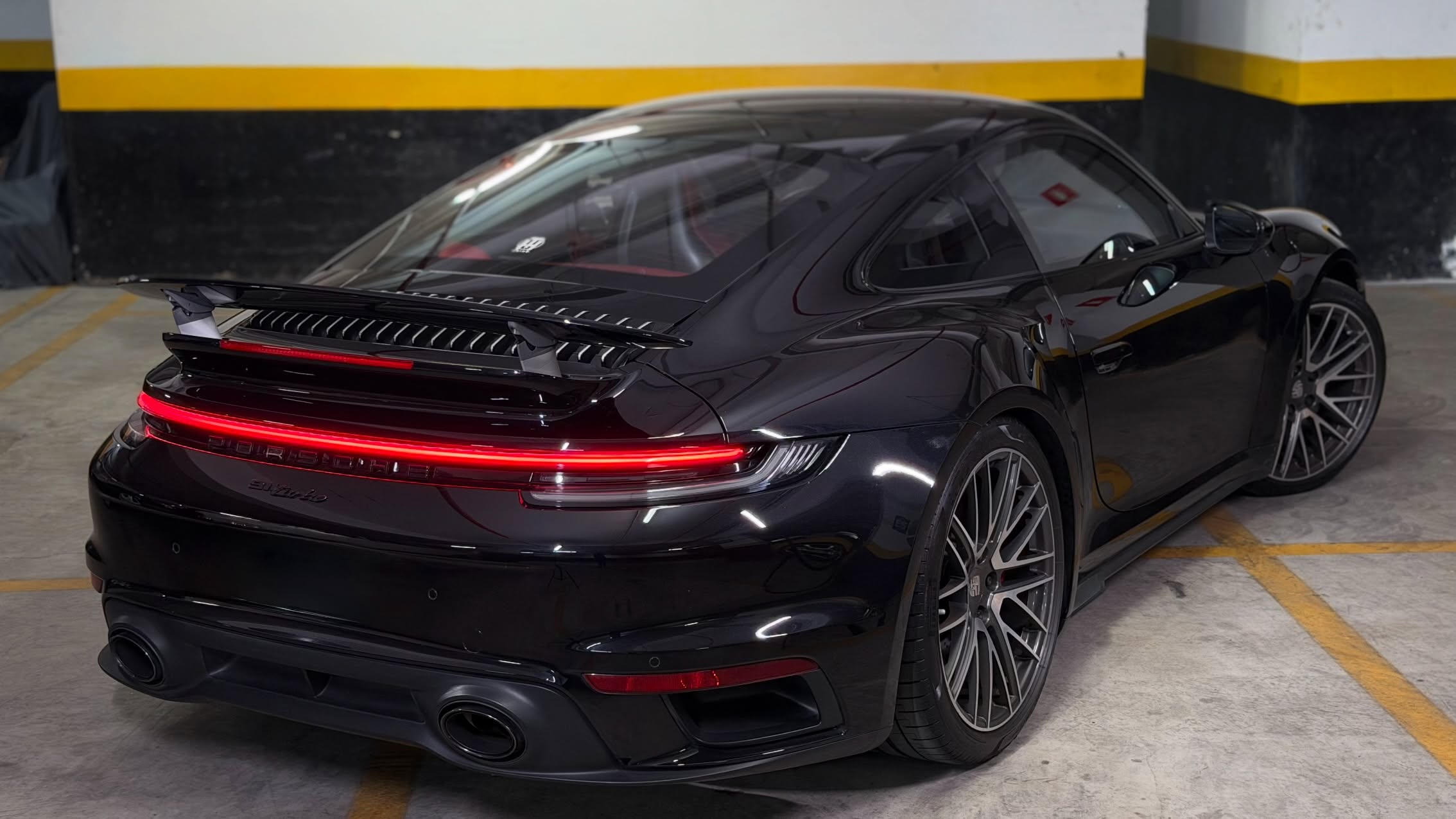 PORSCHE 911 TURBO - Imagem 3
