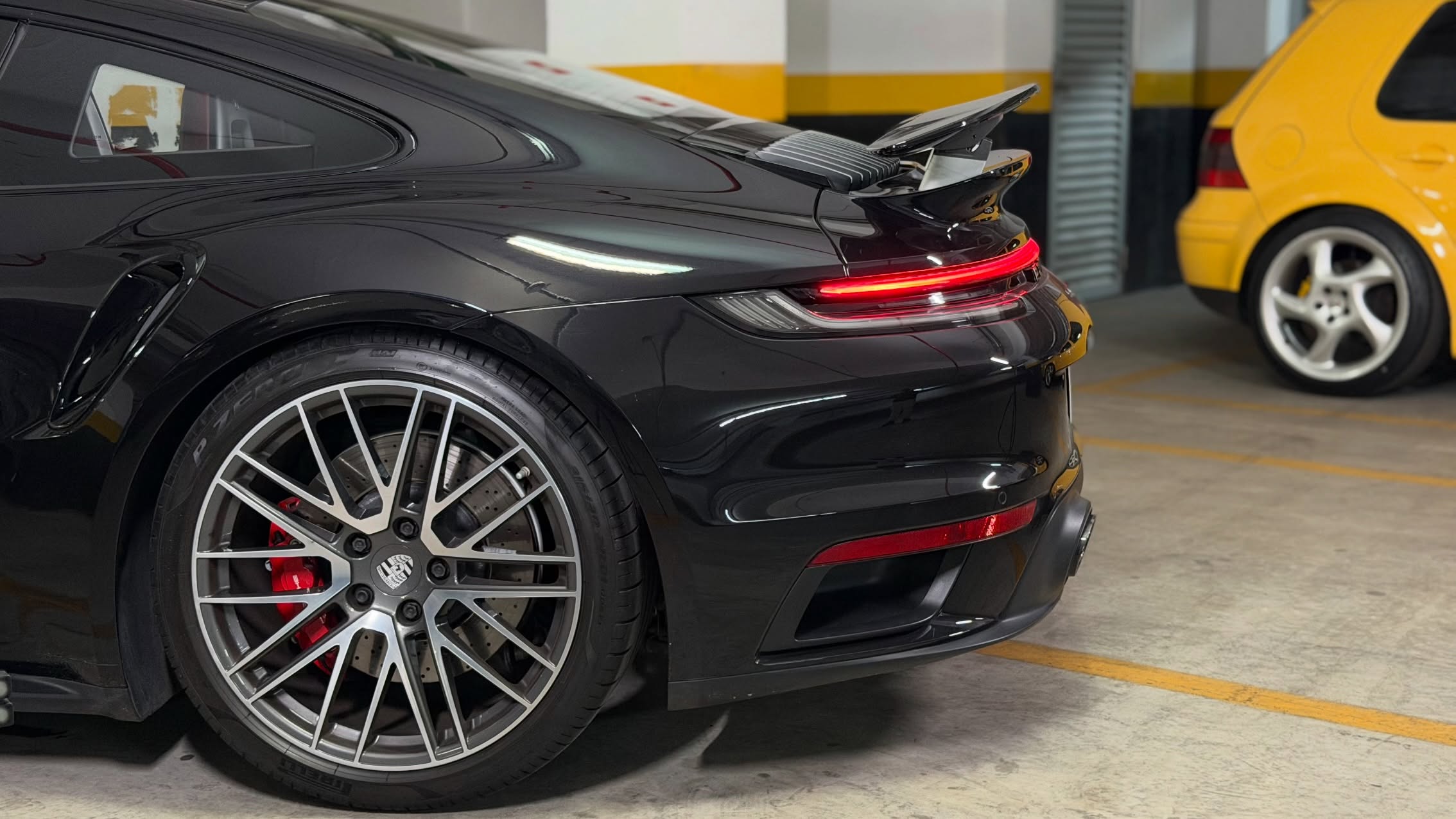 PORSCHE 911 TURBO - Imagem 6