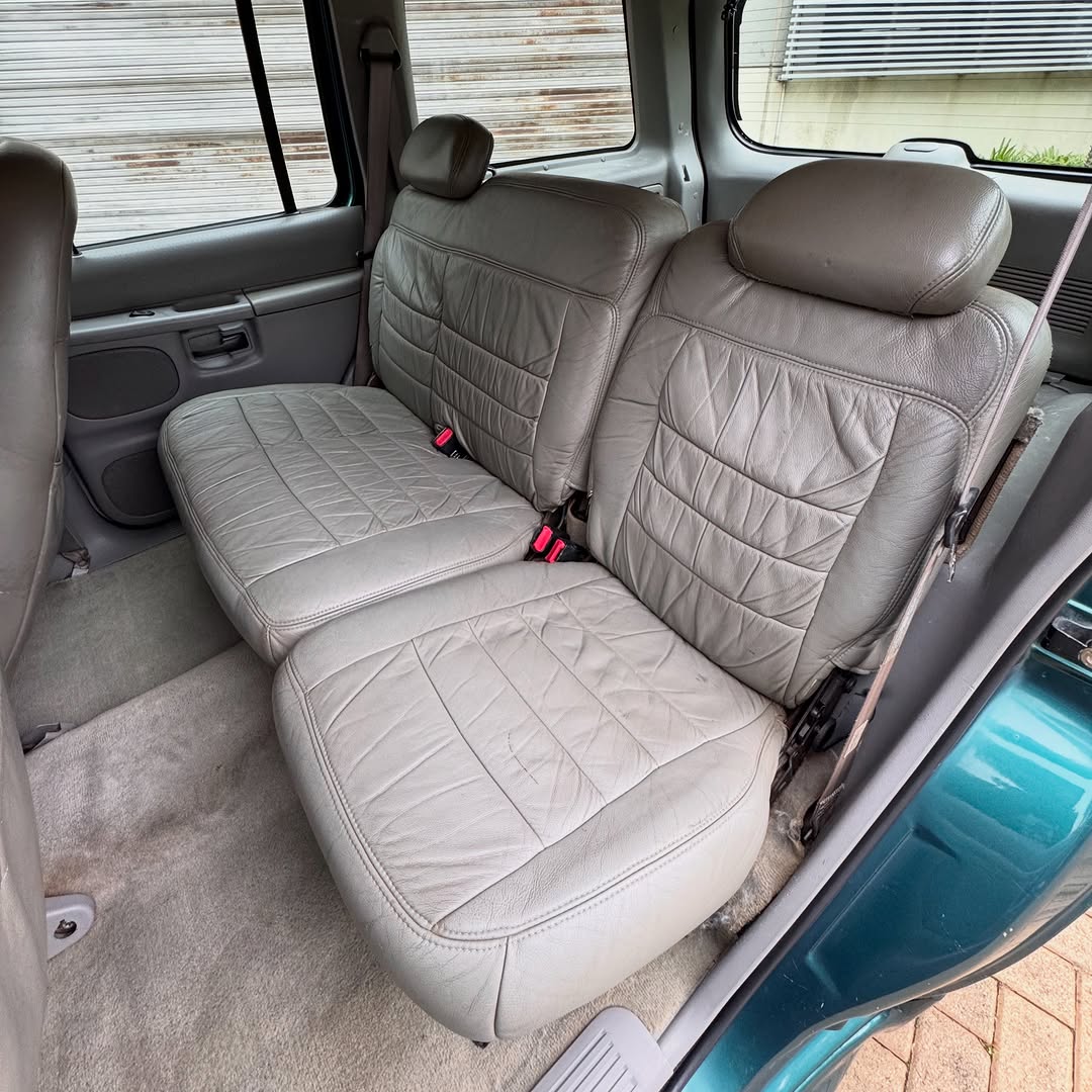 FORD EXPLORER XLT 4X4 - Imagem 7