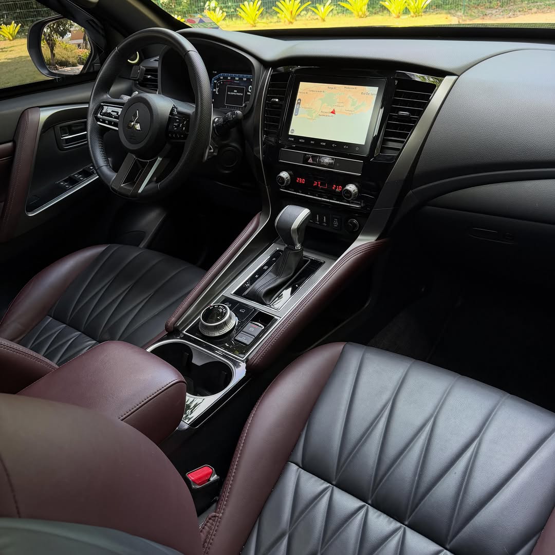 MITSUBISHI PAJERO SPORT LEGEND BLACK - Imagem 8