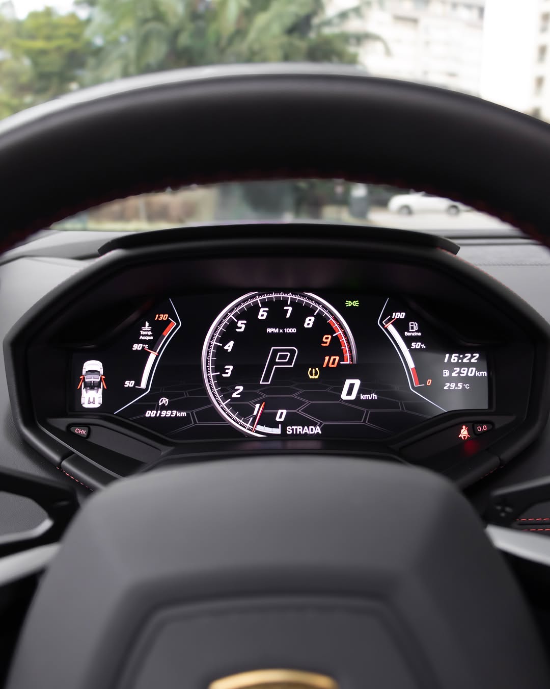 LAMBORGHINI HURACAN EVO SPYDER - Imagem 13