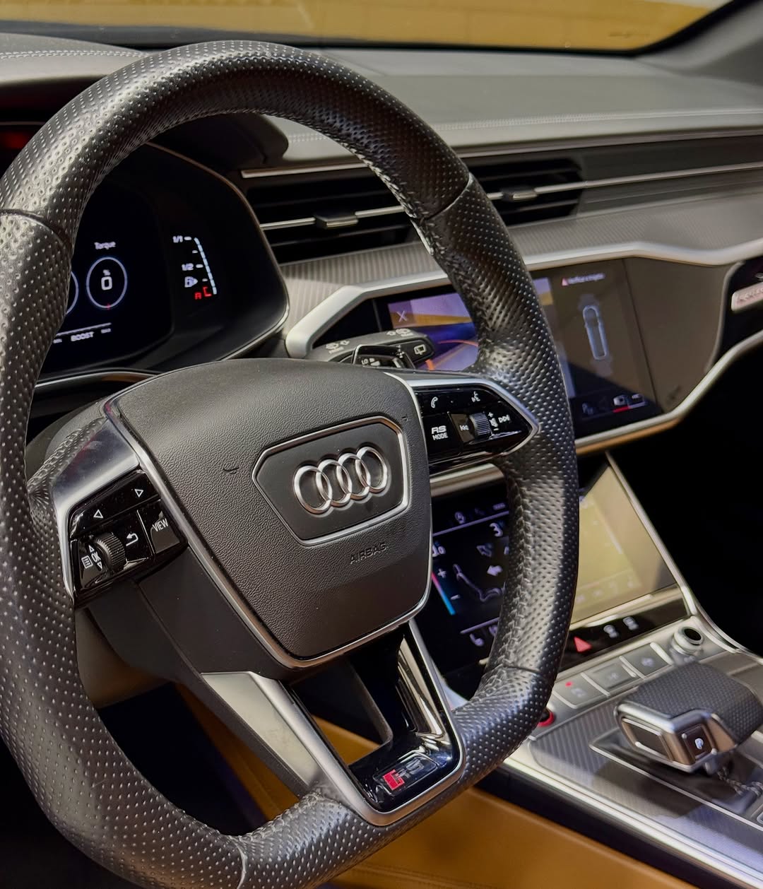 AUDI RS6 AVANT - Imagem 10