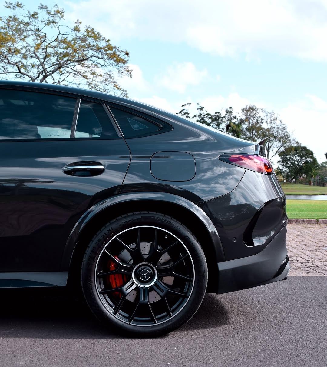 MERCEDES-BENZ GLC 63 S AMG COUPÉ - Imagem 8