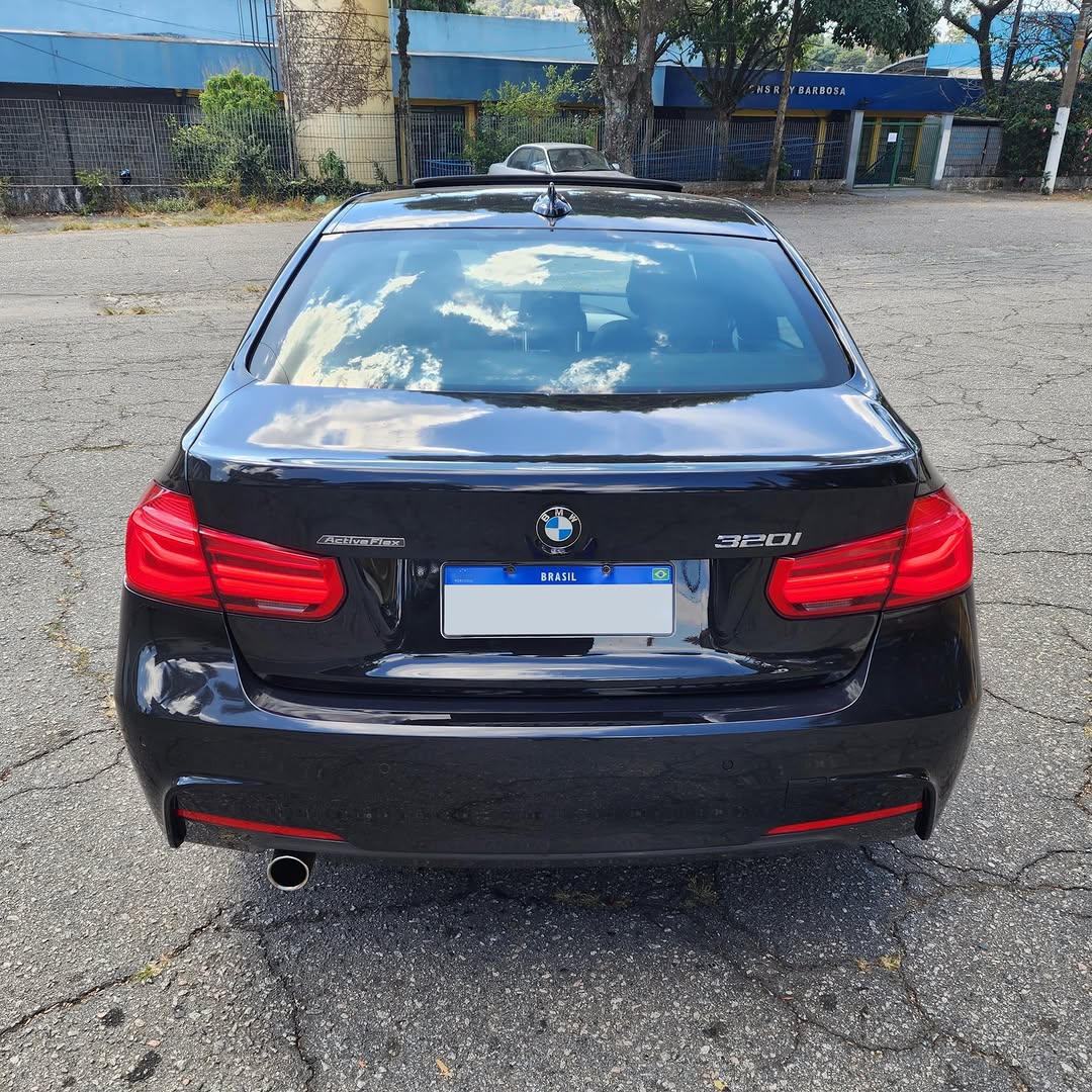 BMW 320I M SPORT - Imagem 4