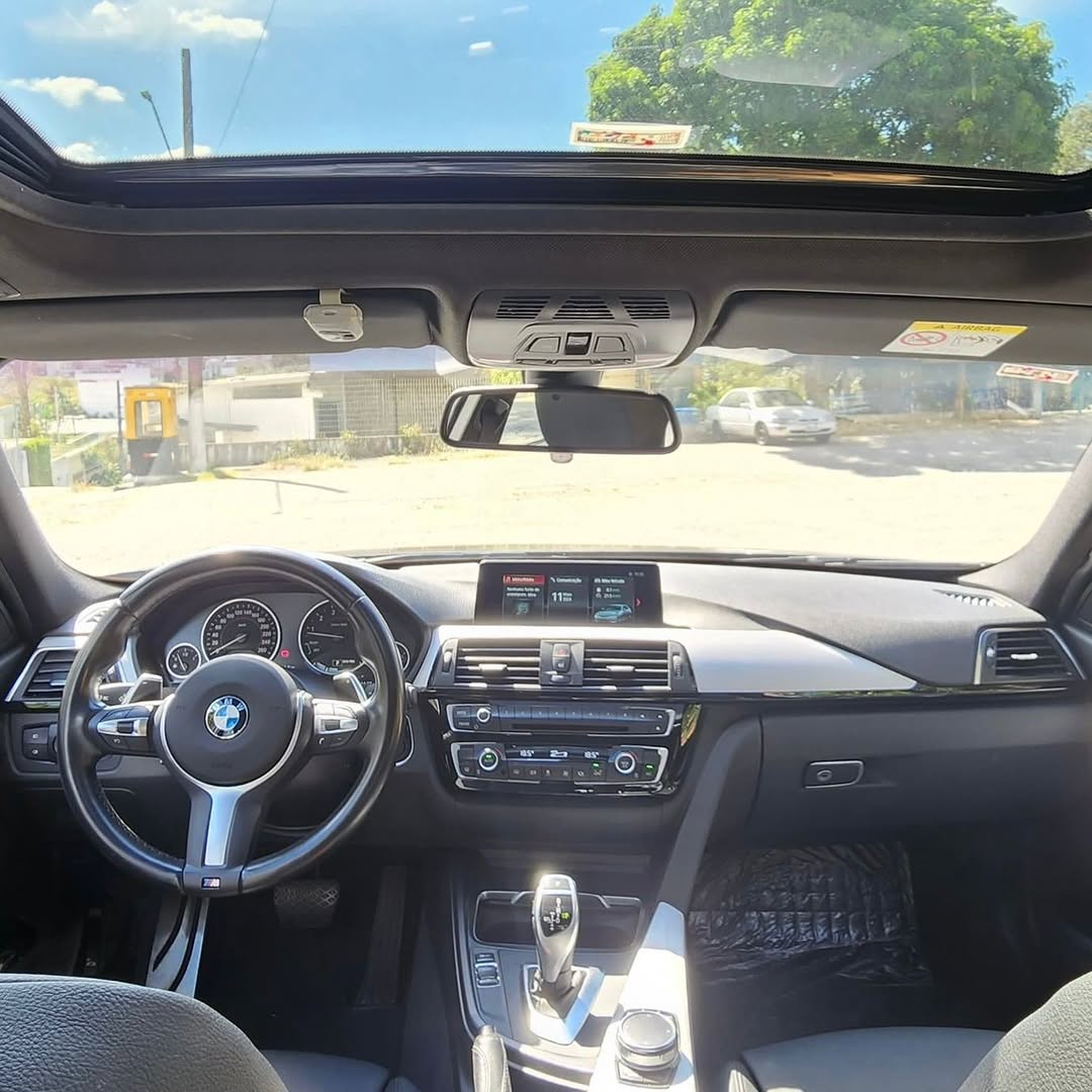 BMW 320I M SPORT - Imagem 8