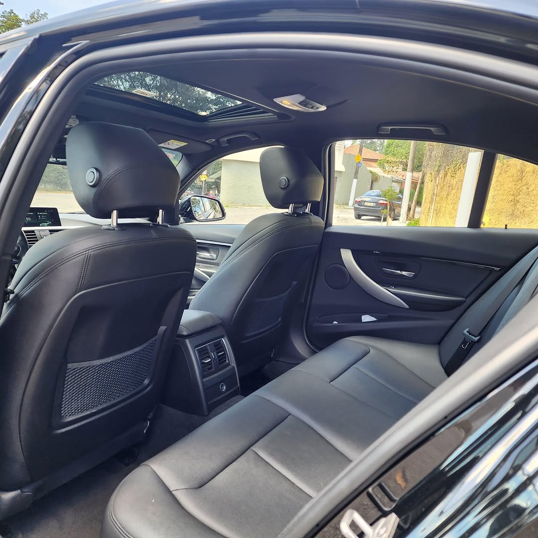 BMW 320I M SPORT - Imagem 10