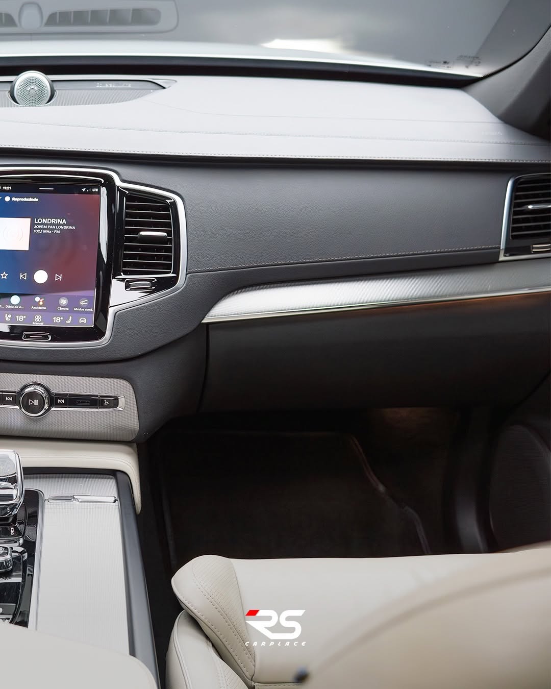 VOLVO XC90 ULTIMATE DARK - Imagem 10