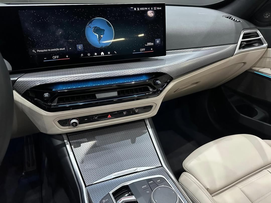 BMW 320I M SPORT - Imagem 7