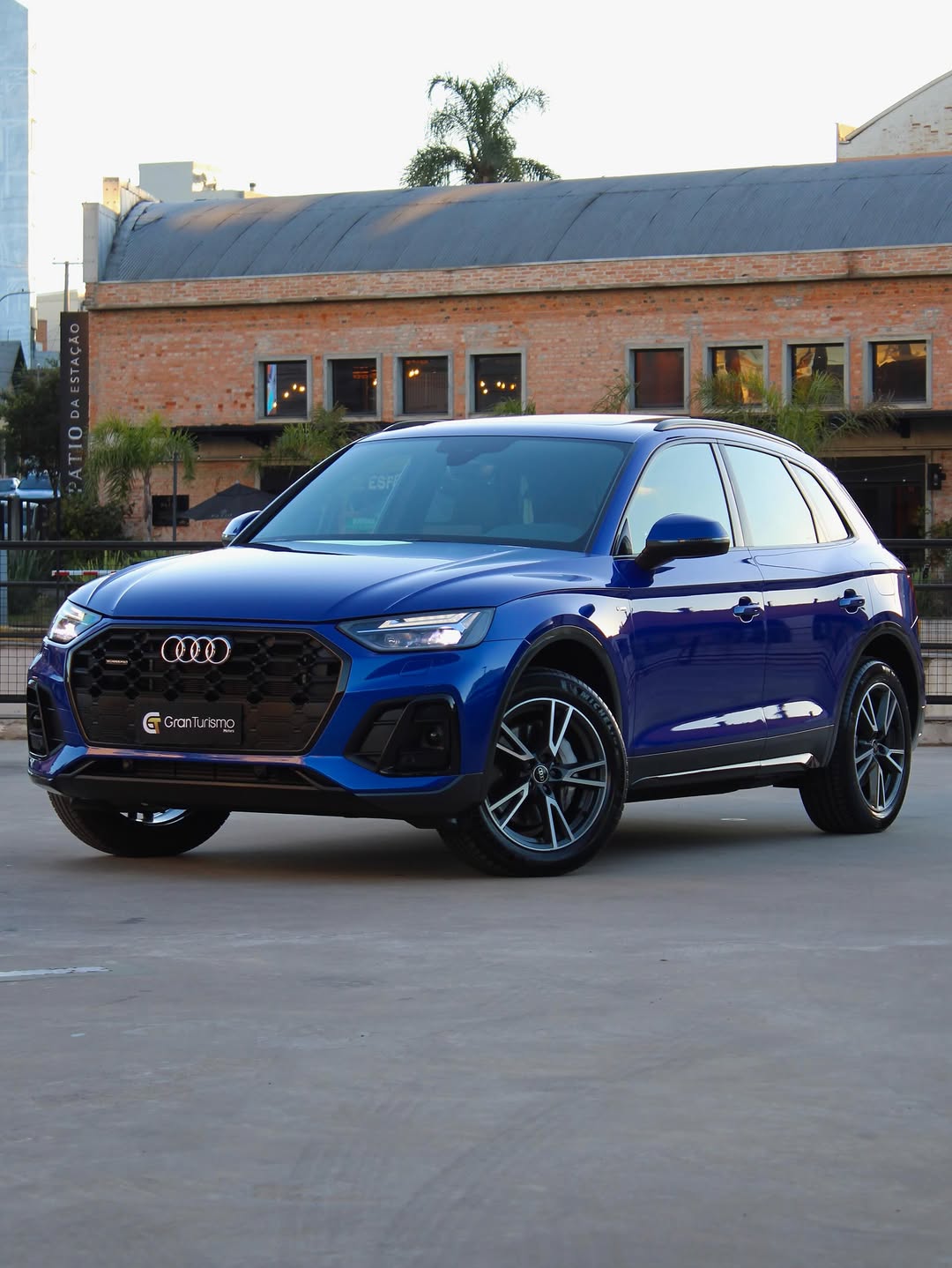 AUDI Q5 PERFORMANCE BLACK - Imagem 1