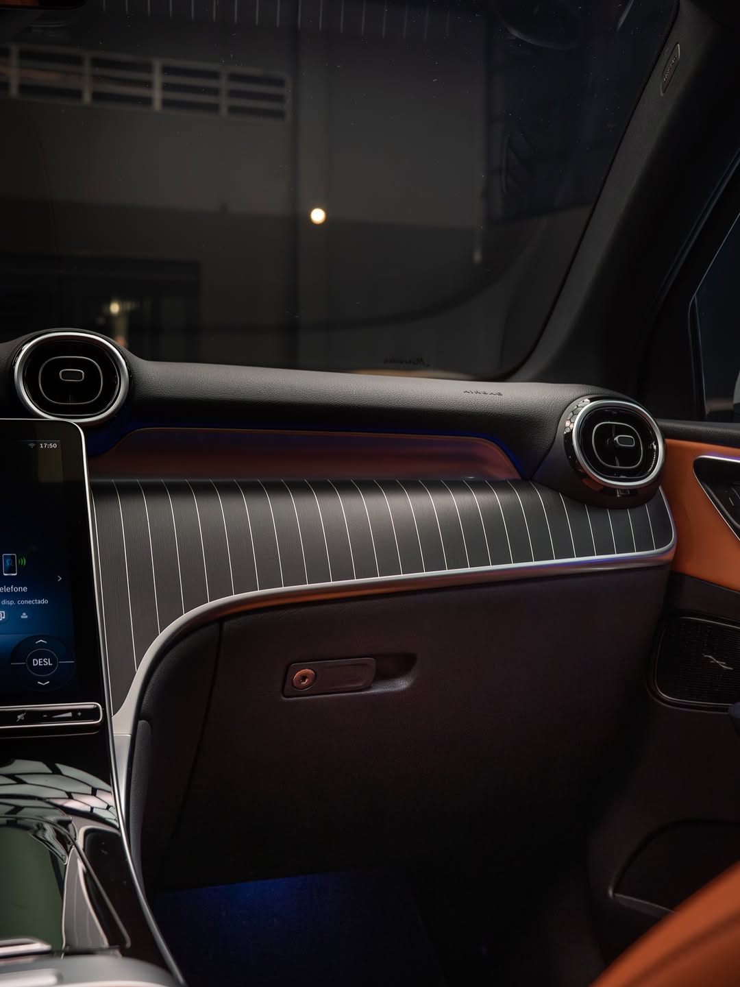 MERCEDES-BENZ GLC 300 - Imagem 13